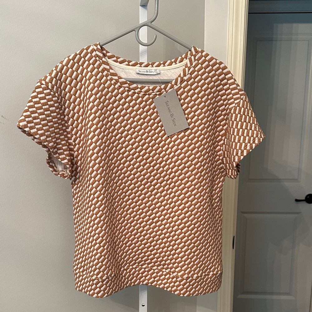Banana Republic Beige and White Short Sleeve Top